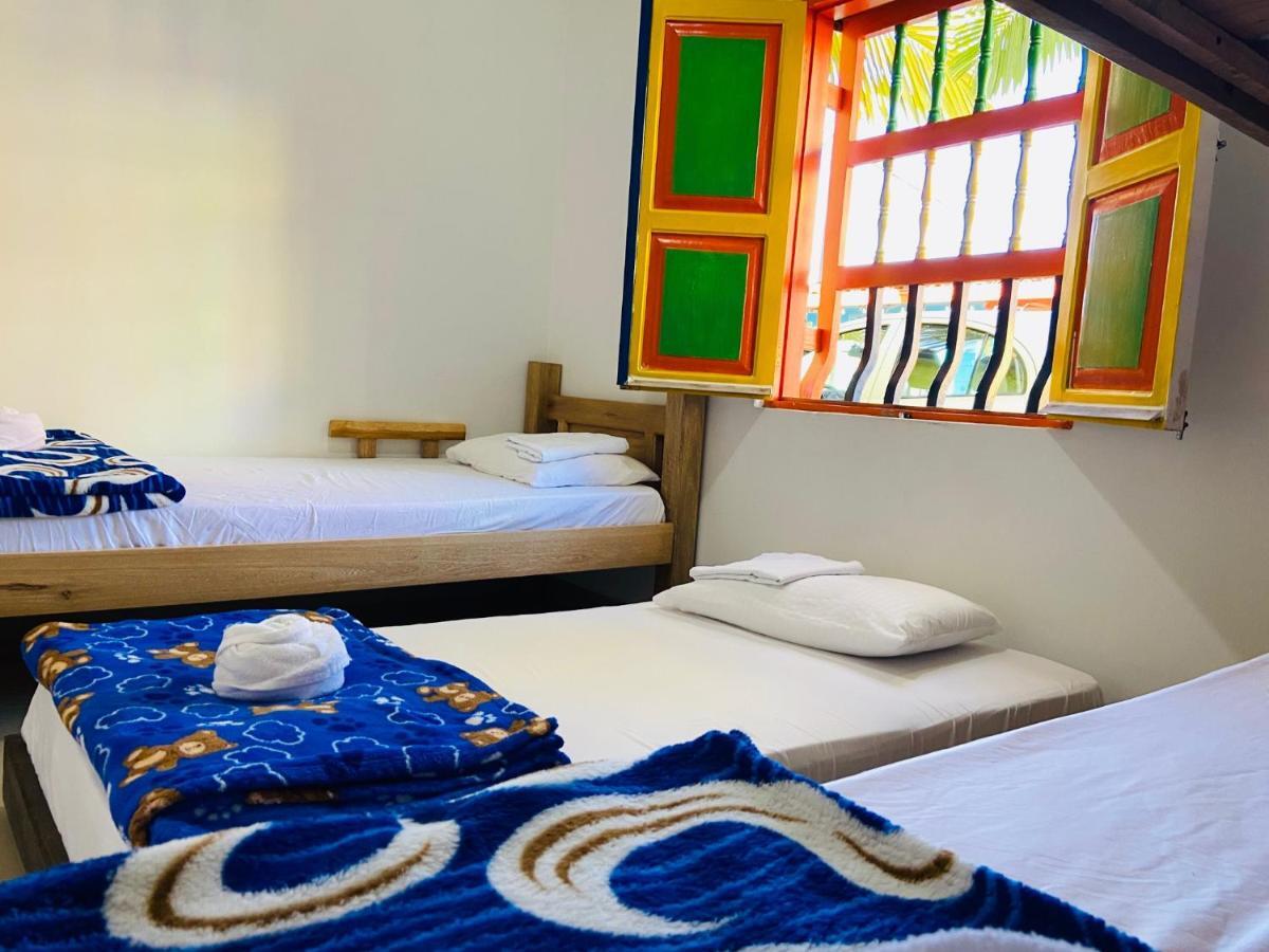 Casa Hostal Las Palmeras Guatape Exterior photo