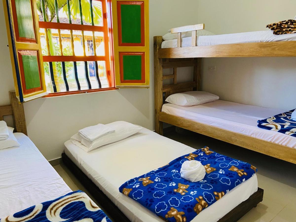 Casa Hostal Las Palmeras Guatape Exterior photo